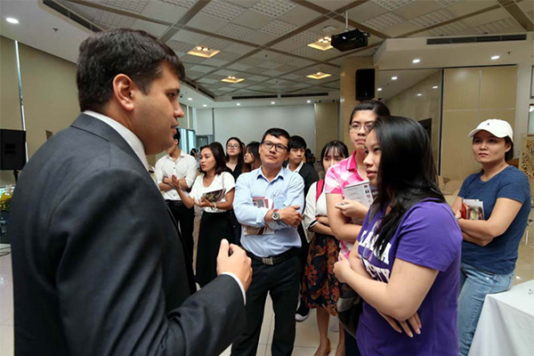 DU HỌC SINH QUÁ HẠN CẤM NHẬP CẢNH MỸ TRONG 3 NĂM