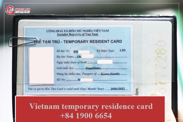 What are the documents in the application for Vietnam temporary residence card?