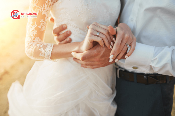 Bảo l&atilde;nh vợ chồng qua &Uacute;c